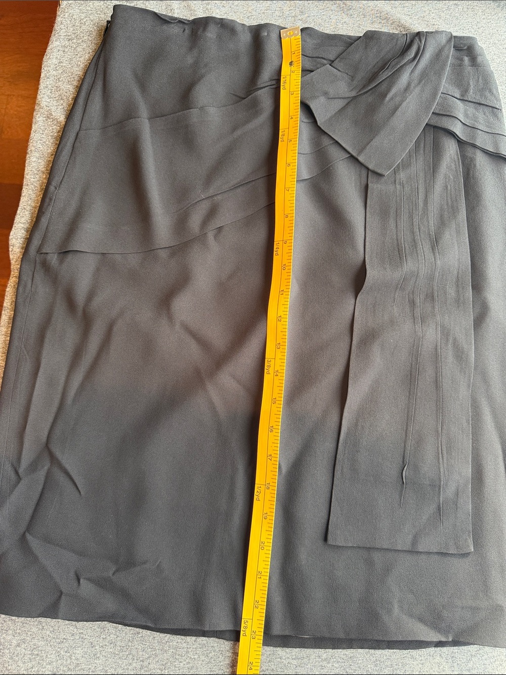 Prada Black Midi Tie-Waist Skirt - Picture 2 of 9